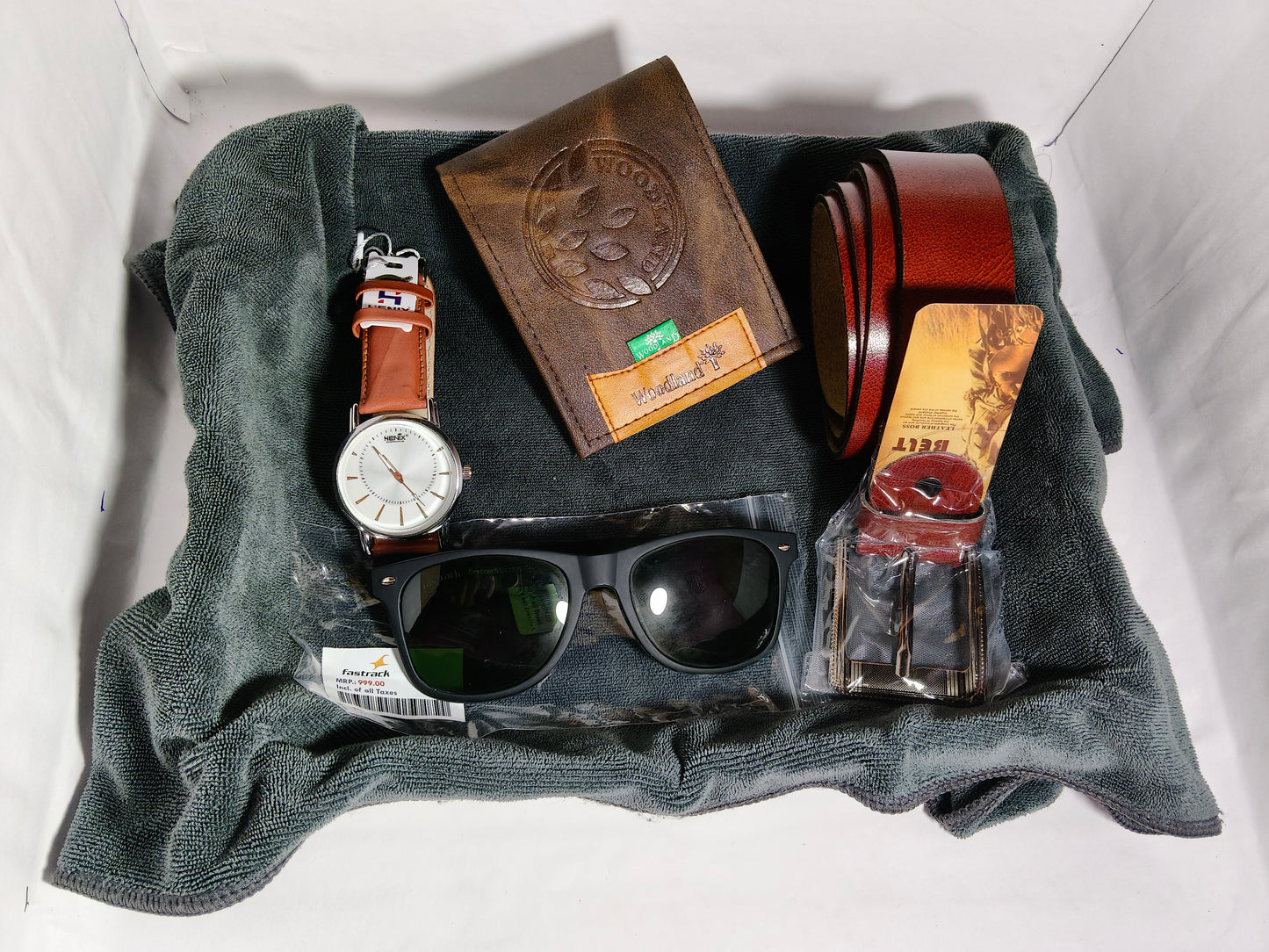 All-in-One Men’s Accessory Combo – Watch, Belt, Wallet & Sunglasses