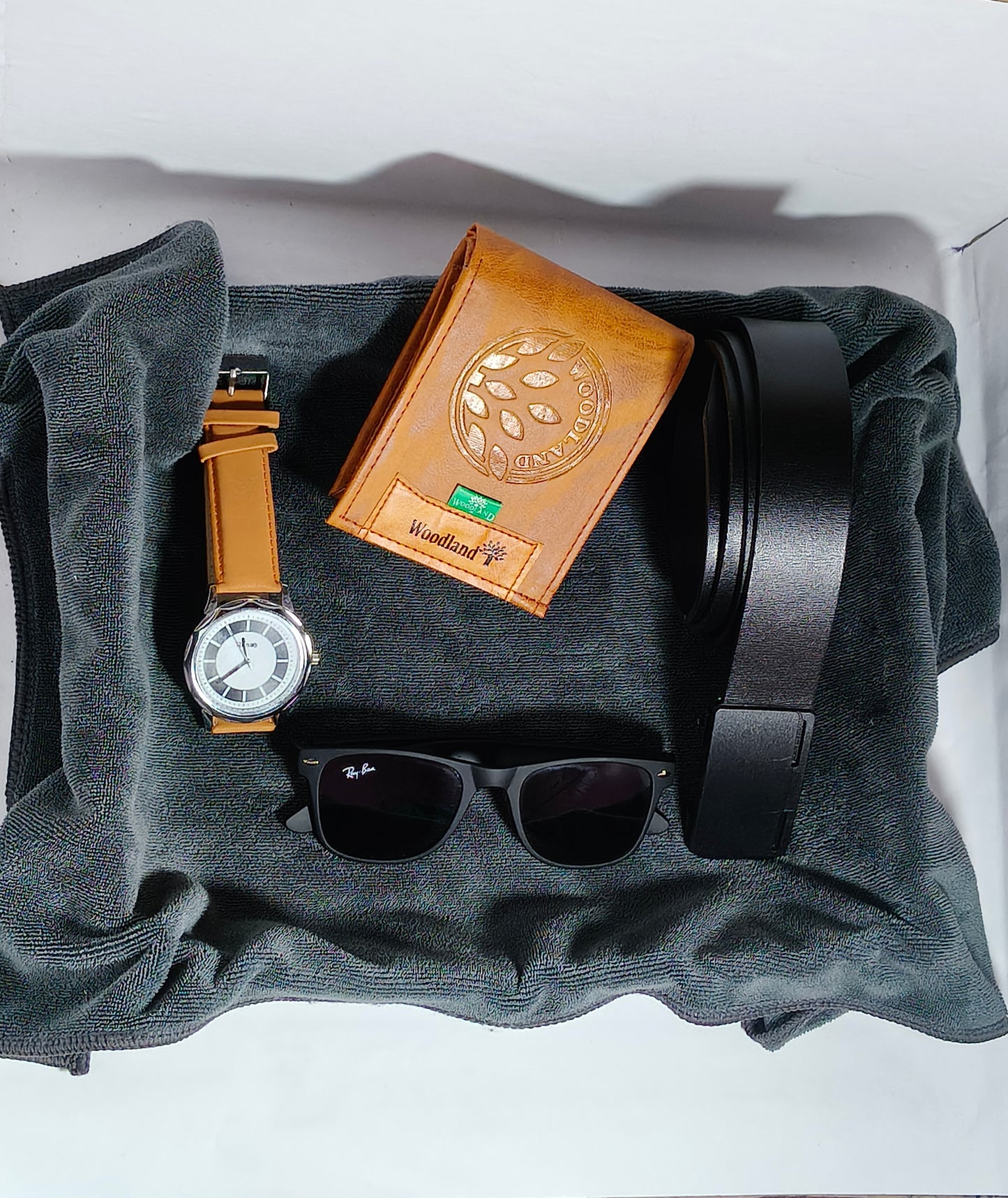 Luxury Men’s Gift Box – Watch | Belt | Wallet | Sunglasses
