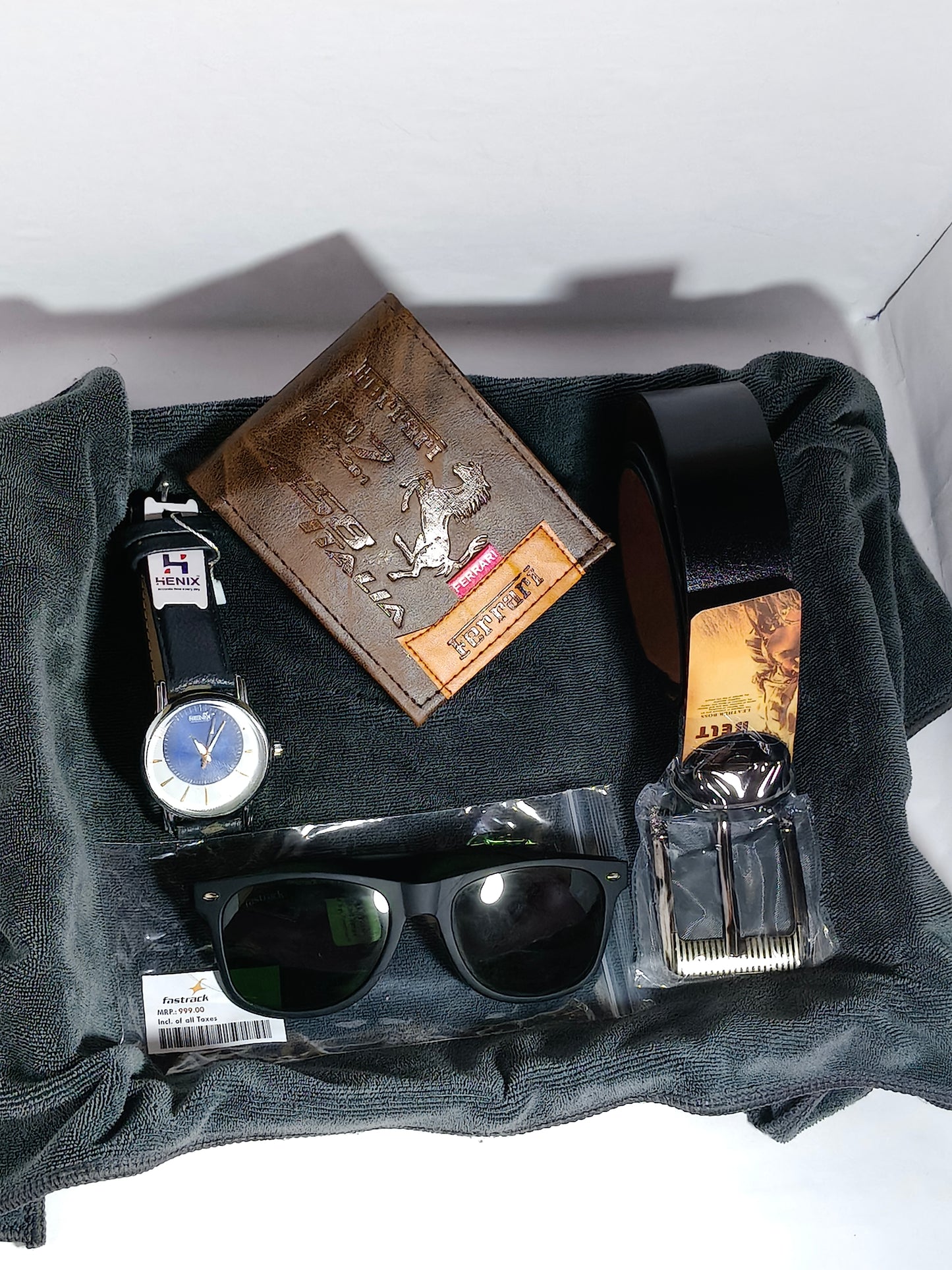 Men’s Everyday Essential Kit – Watch, Belt, Wallet & Sunglasses