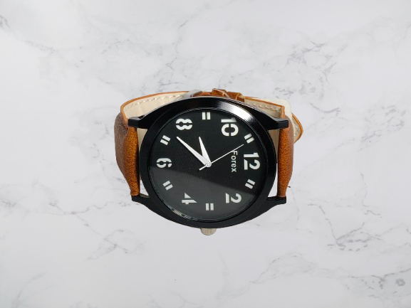 Chronograph Men’s Watch – Sporty, Durable & Fashionable